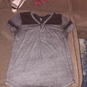 Chest tie shirt